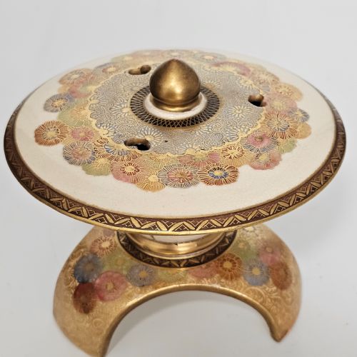 STUNNING 19TH CENTURY SIGNED JAPANESE SATSUMA KORO INCENSE BURNER CIRCA 1900 - ADDITIONAL PHOTO 16