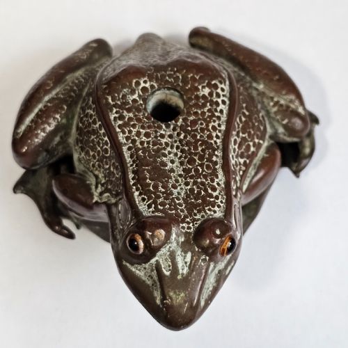 ANTIQUE BRONZE FROGTOAD WITH GLASS EYES PEN HOLDER C1900 - ADDITIONAL PHOTO 9