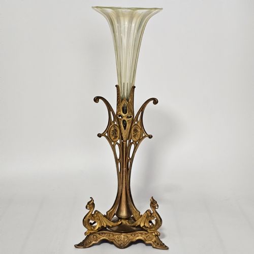 VICTORIAN 1890S URANIUM GLASS EPERGNE VASE WITH A GILT BRONZE BASEHOLDER - ADDITIONAL PHOTO 2