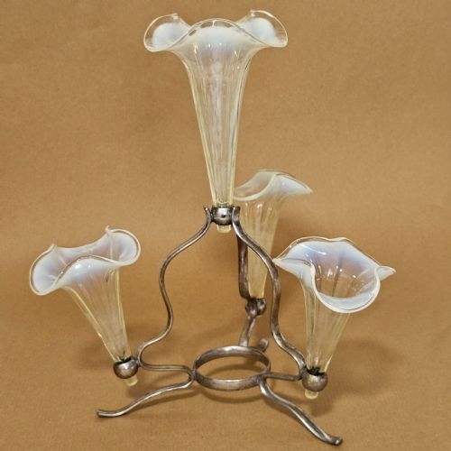 STUNNING VICTORIAN 1890S QUADRUPLE GLASS EPERGNE VASE WITH A SILVER PLATED BASEHOLDER AND FOUR URANIUM GLASS VASES - ADDITIONAL PHOTO 10