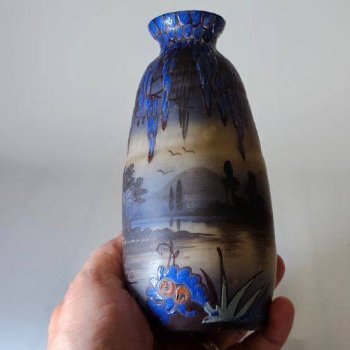 BEAUTIFUL FRENCH ART NOUVEAU CAMEO GLASS ENAMELLED VASE SIGNED CLIO C1920 - ADDITIONAL PHOTO 2