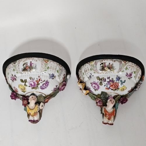 pair of wall brackets meissen style porcelain wood 19th c hand decorated victorian - CATEGORY: ANTIQUE CERAMICS - DATED 19TH CENTURY