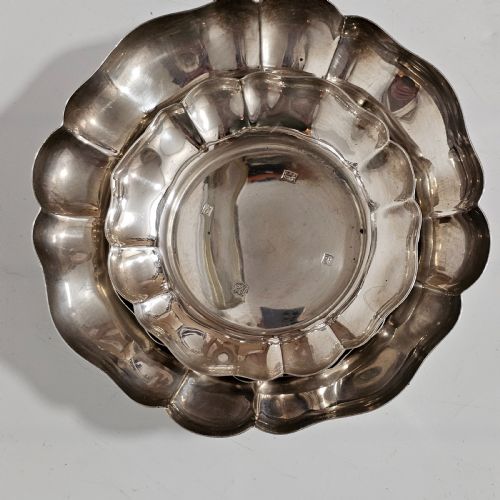 A FINE TRIO OF HEAVY GAUGE STERLING SILVER FRILLED DISHES 327G C1965 - ADDITIONAL PHOTO 1