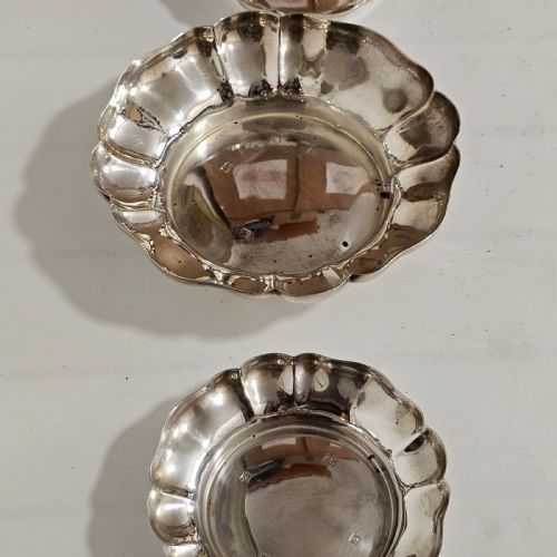 A FINE TRIO OF HEAVY GAUGE STERLING SILVER FRILLED DISHES 327G C1965 - ADDITIONAL PHOTO 7