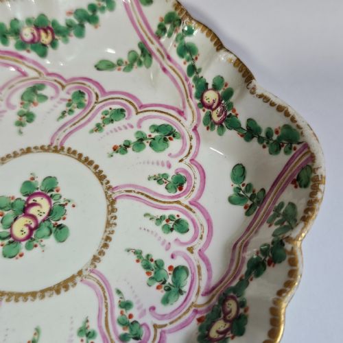 RARE 18THC WORCESTER HEXAGONAL TEAPOT STAND - ADDITIONAL PHOTO 2