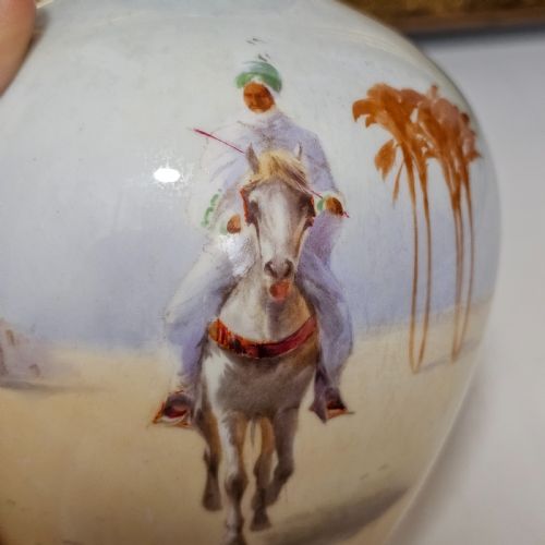 ATTRACTIVE SIGNED DOULTON HAND PAINTED VASE HALLEN FOR HARRY ALLEN - ADDITIONAL PHOTO 2