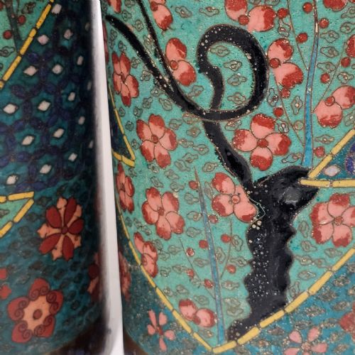 FINE LARGE CYLINDRICAL PAIR OF ORIENTAL CLOISONNE VASES C1900 305CM - ADDITIONAL PHOTO 9