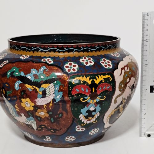 LARGE VINTAGE CHINESE CLOISONNE JARDINERE SERPENT AND DRAGON MOTIF FANCY FLORAL BORDER DESIGN - ADDITIONAL PHOTO 5