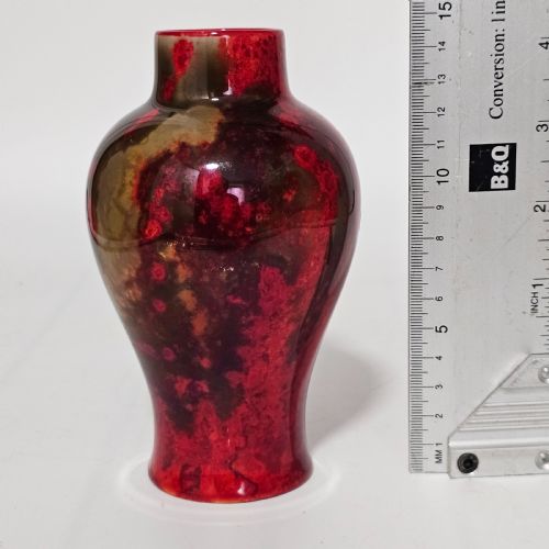 DELIGHTFUL ROYAL DOULTON ENGLAND FLAMBE WARE VASE SIGNED FM FRED MOORE - ADDITIONAL PHOTO 2