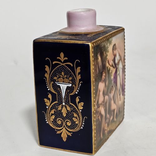 19THC EXQUISITELY PAINTED ROYAL VIENNA PORCELAIN BOTTLE SIGNED AHEER - ADDITIONAL PHOTO 1