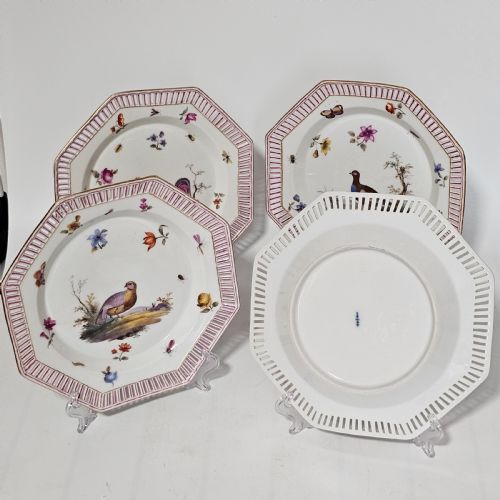 FOUR ANTIQUE KPM BERLIN PORCELAIN OCTAGONAL FRETTED PAINTED PLATES - ADDITIONAL PHOTO 14