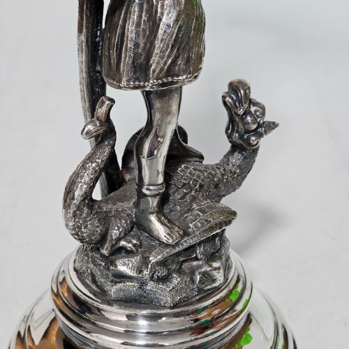 19THC ST GEORGE SLAYING THE DRAGON SP GLASS EPERGNE JAMES DEAKIN - ADDITIONAL PHOTO 4