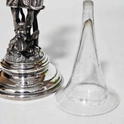 19THC ST GEORGE SLAYING THE DRAGON SP GLASS EPERGNE JAMES DEAKIN - ADDITIONAL PHOTO 13