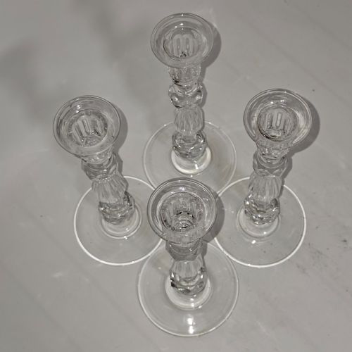 SET OF FOUR MATCHING CRYSTAL CUT CANDLESTICKS LATE 19THC - ADDITIONAL PHOTO 2