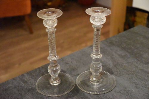 SUPERB LARGE PAIR OF VICTORIAN CUT GLASS CANDLESTICKS - ADDITIONAL PHOTO 5