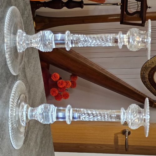 SUPERB LARGE PAIR OF VICTORIAN CUT GLASS CANDLESTICKS - ADDITIONAL PHOTO 1