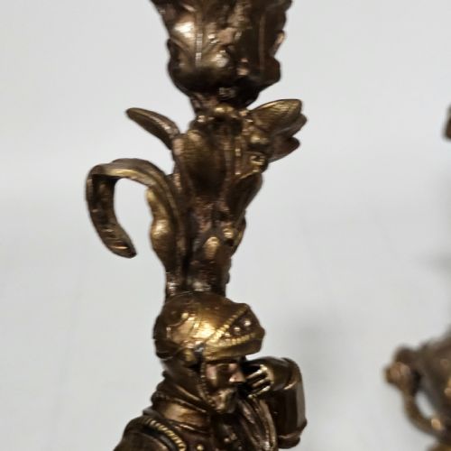 ATTRACTIVE 19THC PR OF GILDED BRONZE CANDLESTICKS MODELLED AS KNIGHTS - ADDITIONAL PHOTO 12
