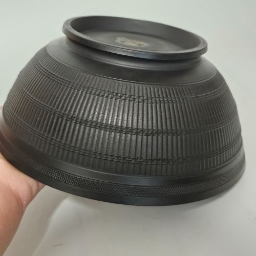 ENGINE TURNED 18THCENTURYEARLY 19THCENTURY BLACK BASALT LARGE BOWL - ADDITIONAL PHOTO 9