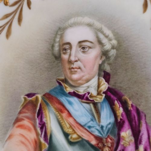 EXCEPTIONAL QUALITY PAIR OF SEVRES HAND PAINTED FRENCH 19TH CENTURY PORTRAIT PLATES OF LOUIS XV MDME LUKINSKA - ADDITIONAL PHOTO 3