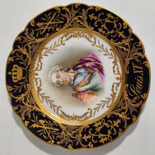 EXCEPTIONAL QUALITY PAIR OF SEVRES HAND PAINTED FRENCH 19TH CENTURY PORTRAIT PLATES OF LOUIS XV MDME LUKINSKA - ADDITIONAL PHOTO 14