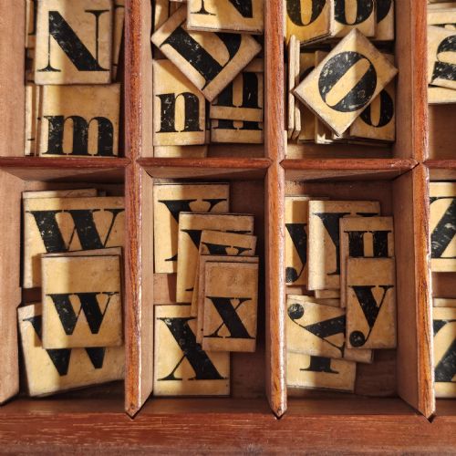 FABULOUS RARE ANTIQUE CHILDRENS SPELLING SET C1880 - ADDITIONAL PHOTO 11