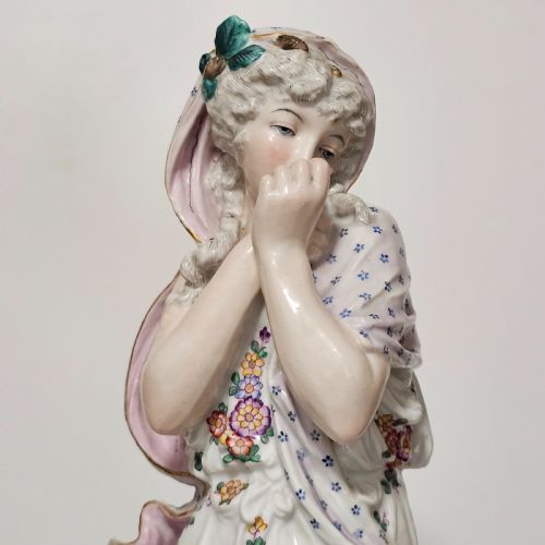 STUNNING LARGE 19THC PORCELAIN FIGURE BLUE CROSSED SWORDS MARK 47CM IN HEIGHT - ADDITIONAL PHOTO 11