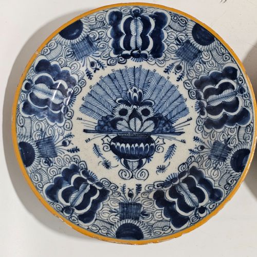 A PAIR OF ANTIQUE DUTCH 18TH CENTURY BLUE WHITE FAIENCE DELFT WAAIERBORD OR PEACOCK PLATES - ADDITIONAL PHOTO 1