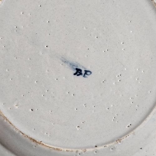A PAIR OF ANTIQUE DUTCH 18TH CENTURY BLUE WHITE FAIENCE DELFT WAAIERBORD OR PEACOCK PLATES - ADDITIONAL PHOTO 6
