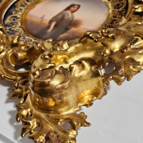 FABULOUS 19THC VIENNA SIGNED PORCELAIN PLATE 'RUTH' HOUSED WITHIN A STUNNING 54CM 19THC FLORENTINE FRAME - ADDITIONAL PHOTO 12