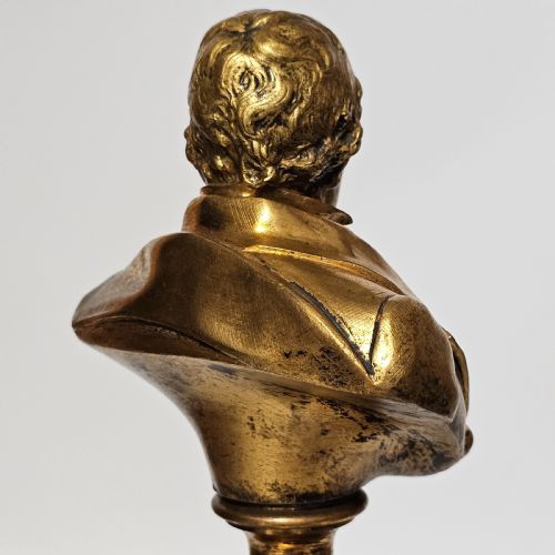 FINE 19THC 34CM GILT BRONZE BUST OF SIR WALTER SCOTT ON FLUTED BRONZE COLUMN - ADDITIONAL PHOTO 8