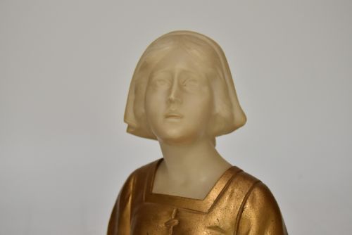 GUSTAVE VAN VAERENBERGH BELGIAN 18731927 ALABASTER AND GILT BUST OF A MAIDEN - ADDITIONAL PHOTO 1