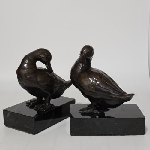 FINE QUALITY LARGE PAIR OF LATE 19THCEARLY 20THC CONTINENTAL BRONZE DUCKS ON MARBLE PLINTHS 21CM HIGH - ADDITIONAL PHOTO 4