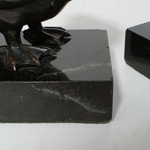 FINE QUALITY LARGE PAIR OF LATE 19THCEARLY 20THC CONTINENTAL BRONZE DUCKS ON MARBLE PLINTHS 21CM HIGH - ADDITIONAL PHOTO 11