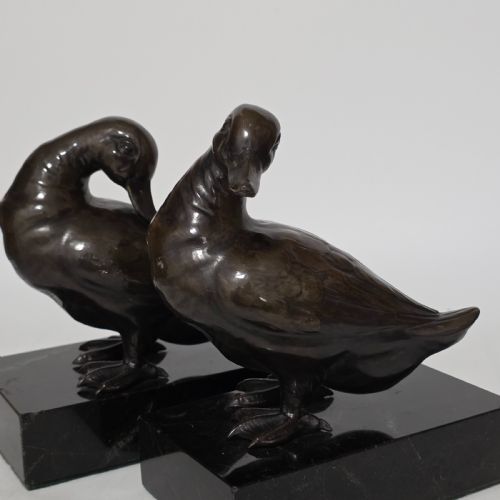 FINE QUALITY LARGE PAIR OF LATE 19THCEARLY 20THC CONTINENTAL BRONZE DUCKS ON MARBLE PLINTHS 21CM HIGH - ADDITIONAL PHOTO 13