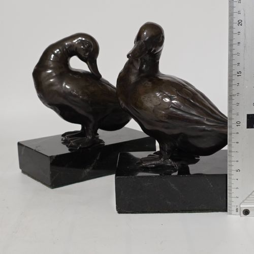 FINE QUALITY LARGE PAIR OF LATE 19THCEARLY 20THC CONTINENTAL BRONZE DUCKS ON MARBLE PLINTHS 21CM HIGH - ADDITIONAL PHOTO 14