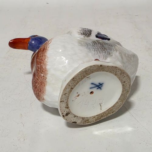 ANTIQUE GERMAN MEISSEN PORCELAIN DUCK FIGURINE HAND PAINTED 1477 - ADDITIONAL PHOTO 4