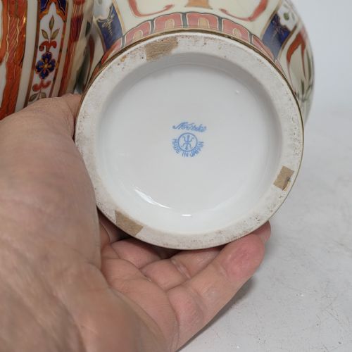 LARGE DECORATIVE PAIR OF TWINHANDLED NORITAKE JAPANESE VASES C1910 - ADDITIONAL PHOTO 5
