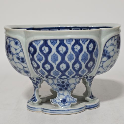 19THC CHINESE BLUE WHITE COMPORT BOWL - ADDITIONAL PHOTO 5