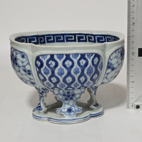 19THC CHINESE BLUE WHITE COMPORT BOWL - ADDITIONAL PHOTO 11