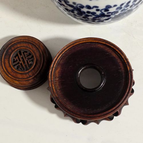 FINE 18THC19THC CHINESE GINGER JAR WITH CARVED WOODEN LID BASE - ADDITIONAL PHOTO 6