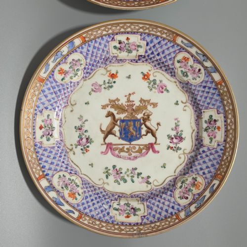 ATTRACTIVE PAIR OF 19THC SAMSON ARMOURIAL PLATES - ADDITIONAL PHOTO 1