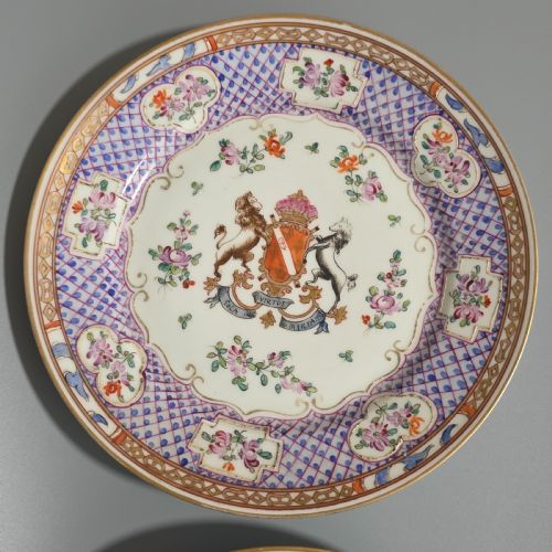 ATTRACTIVE PAIR OF 19THC SAMSON ARMOURIAL PLATES - ADDITIONAL PHOTO 2