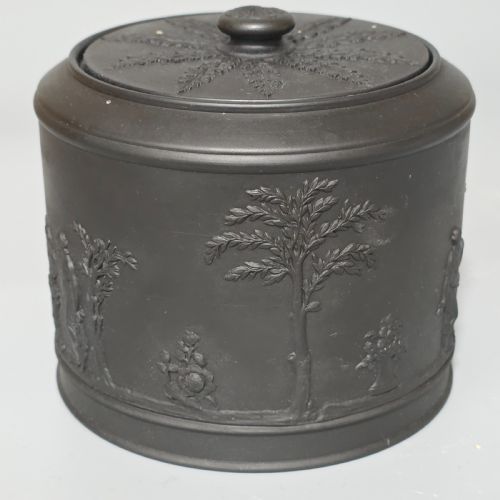 FINE ANTIQUE WEDGWOOD BLACK BASALT WARE 19TH CENTURY LIDDED SUCRIER POT - ADDITIONAL PHOTO 1