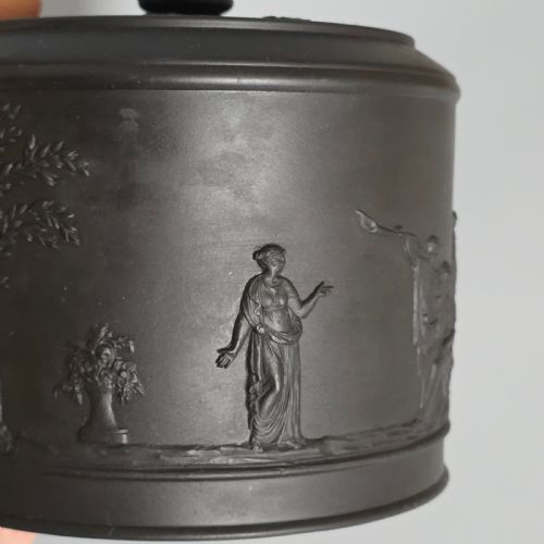 FINE ANTIQUE WEDGWOOD BLACK BASALT WARE 19TH CENTURY LIDDED SUCRIER POT - ADDITIONAL PHOTO 12