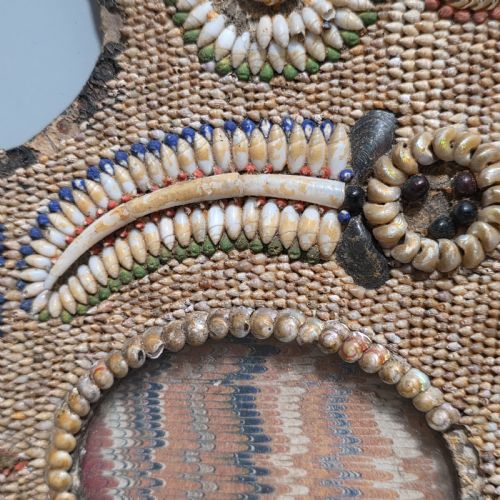 INCREDIBLE MICRO MOSAIC VALENTINE SHELL TRIPLE FRAME C1881 - ADDITIONAL PHOTO 4