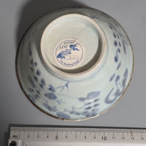 A CHINESE PORCELAIN 'NANKING CARGO' BLUE AND WHITE BOWL C1750 - ADDITIONAL PHOTO 10