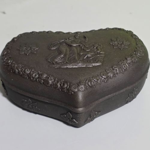 19THC WEDGWOOD BASALT WARE KIDNEY SHAPED TRINKET BOX - ADDITIONAL PHOTO 6