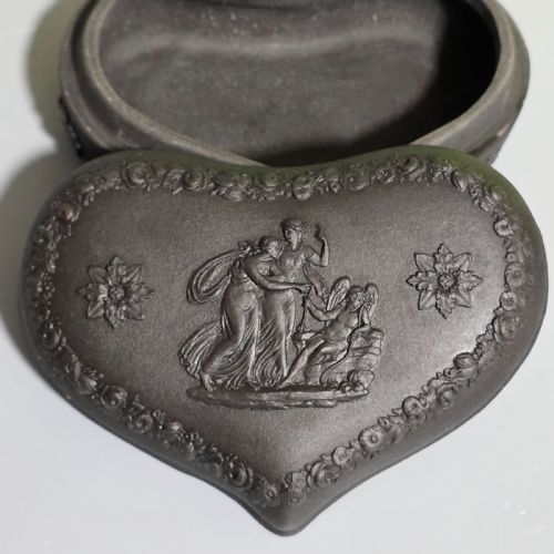 19THC WEDGWOOD BASALT WARE KIDNEY SHAPED TRINKET BOX - ADDITIONAL PHOTO 7