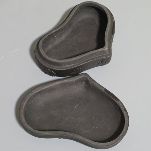 19THC WEDGWOOD BASALT WARE KIDNEY SHAPED TRINKET BOX - ADDITIONAL PHOTO 8