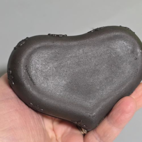 19THC WEDGWOOD BASALT WARE KIDNEY SHAPED TRINKET BOX - ADDITIONAL PHOTO 9